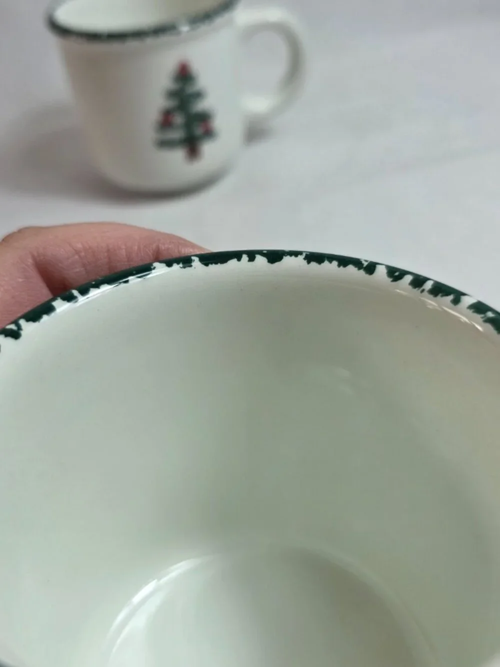 TWO Furio Christmas Tree Coffee Cups Mugs Green Sponge Tree & Edge Made in Italy
